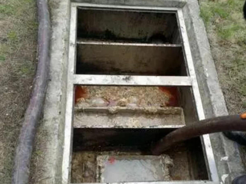 翁田镇隔油池清理